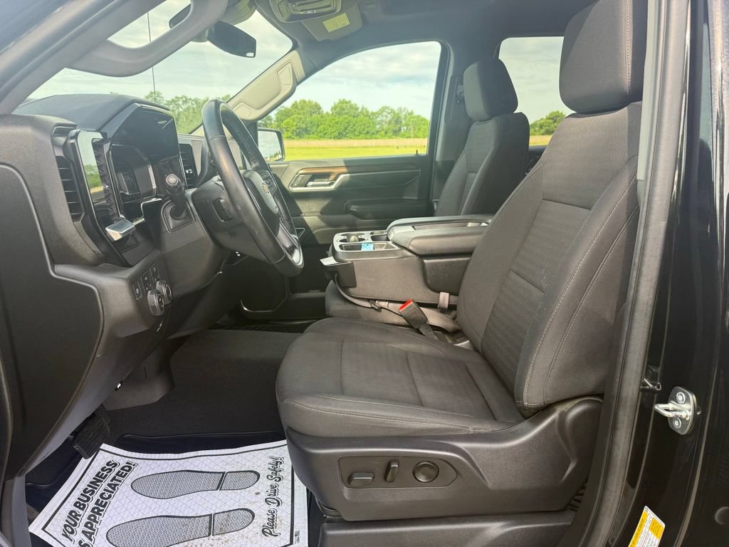 Used 2023 Chevrolet Silverado 1500 LT AWD/4WD image 26