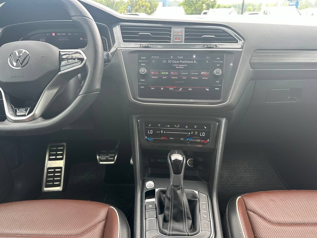 Used 2023 Volkswagen Tiguan SEL R-Line AWD/4WD image 21