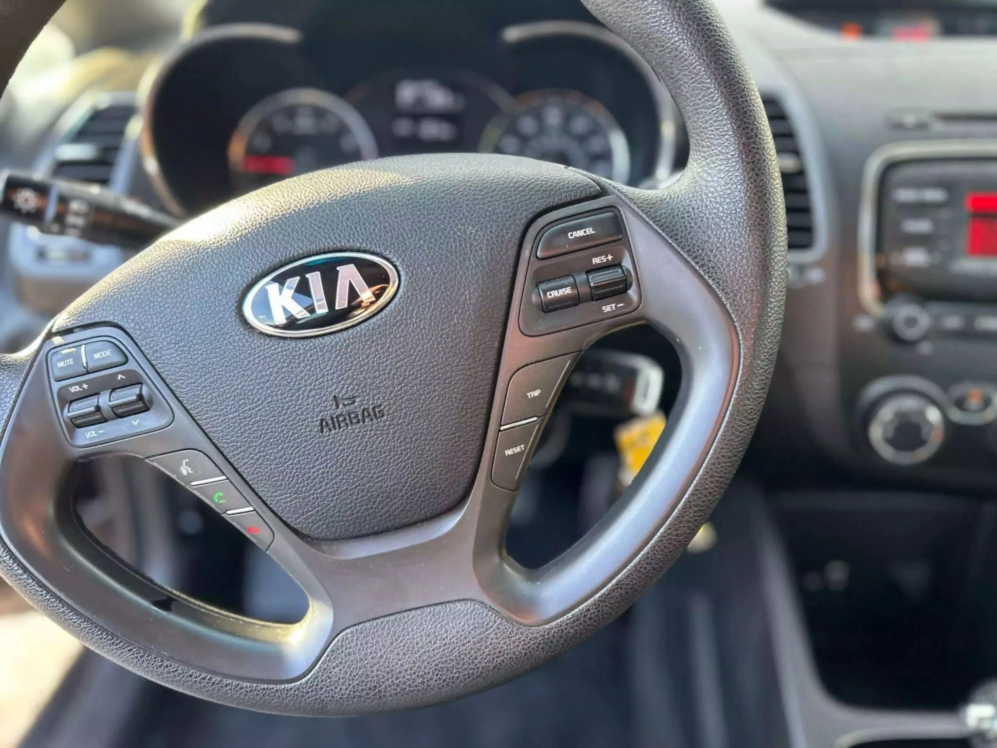 Used 2018 Kia Forte LX image 15