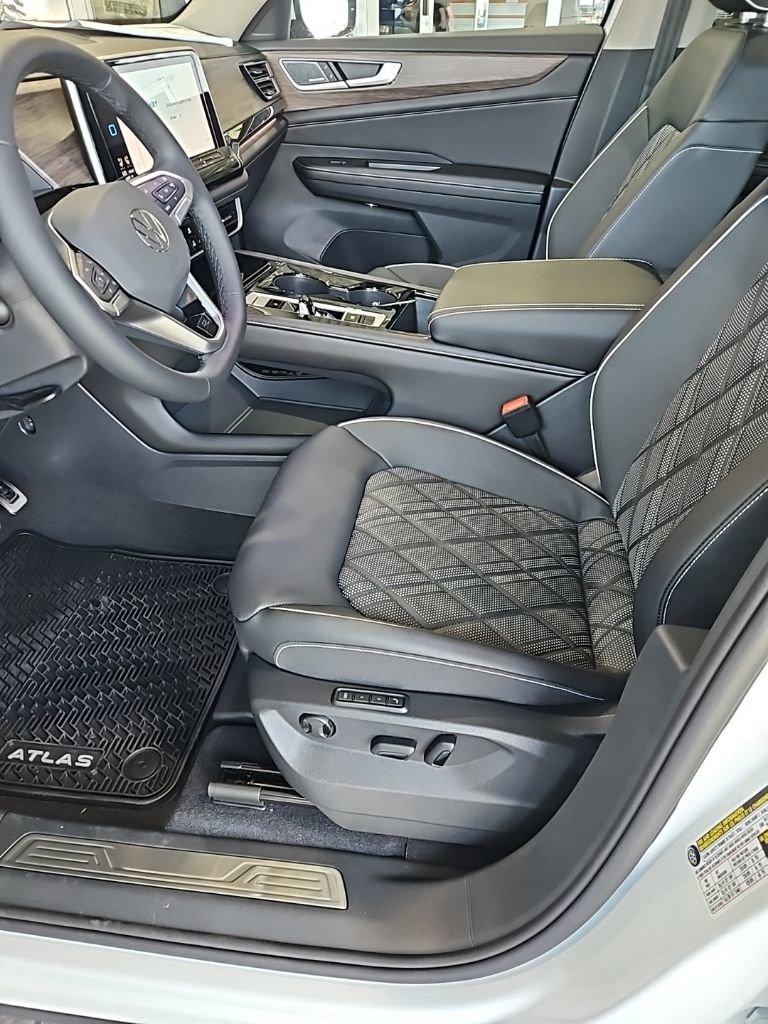 New 2026 Volkswagen Atlas SEL Premium R-Line AWD/4WD image 29