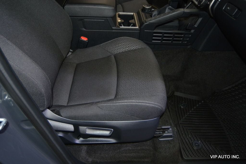 Used 2025 Toyota 4Runner SR5 AWD/4WD image 22