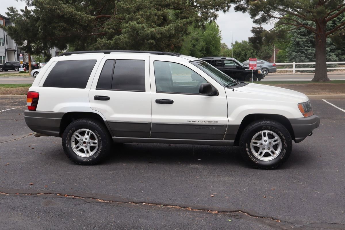 Used 2002 Jeep Grand Cherokee Laredo AWD/4WD image 3