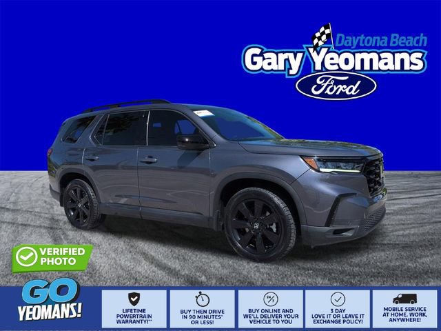 Used 2025 Honda Pilot Black Edition image 1