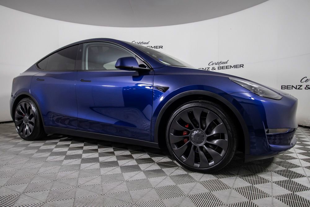 Used 2025 Tesla Model Y Performance image 11