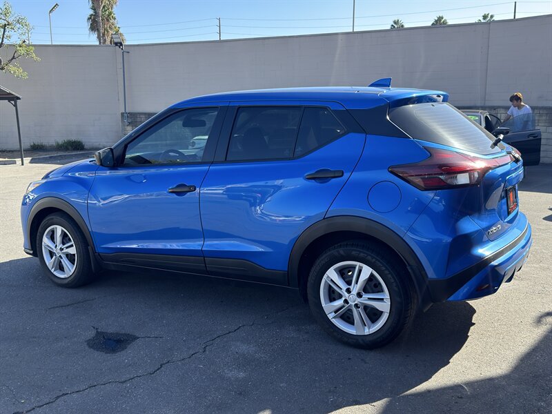 Used 2024 Nissan Kicks S FWD image 11