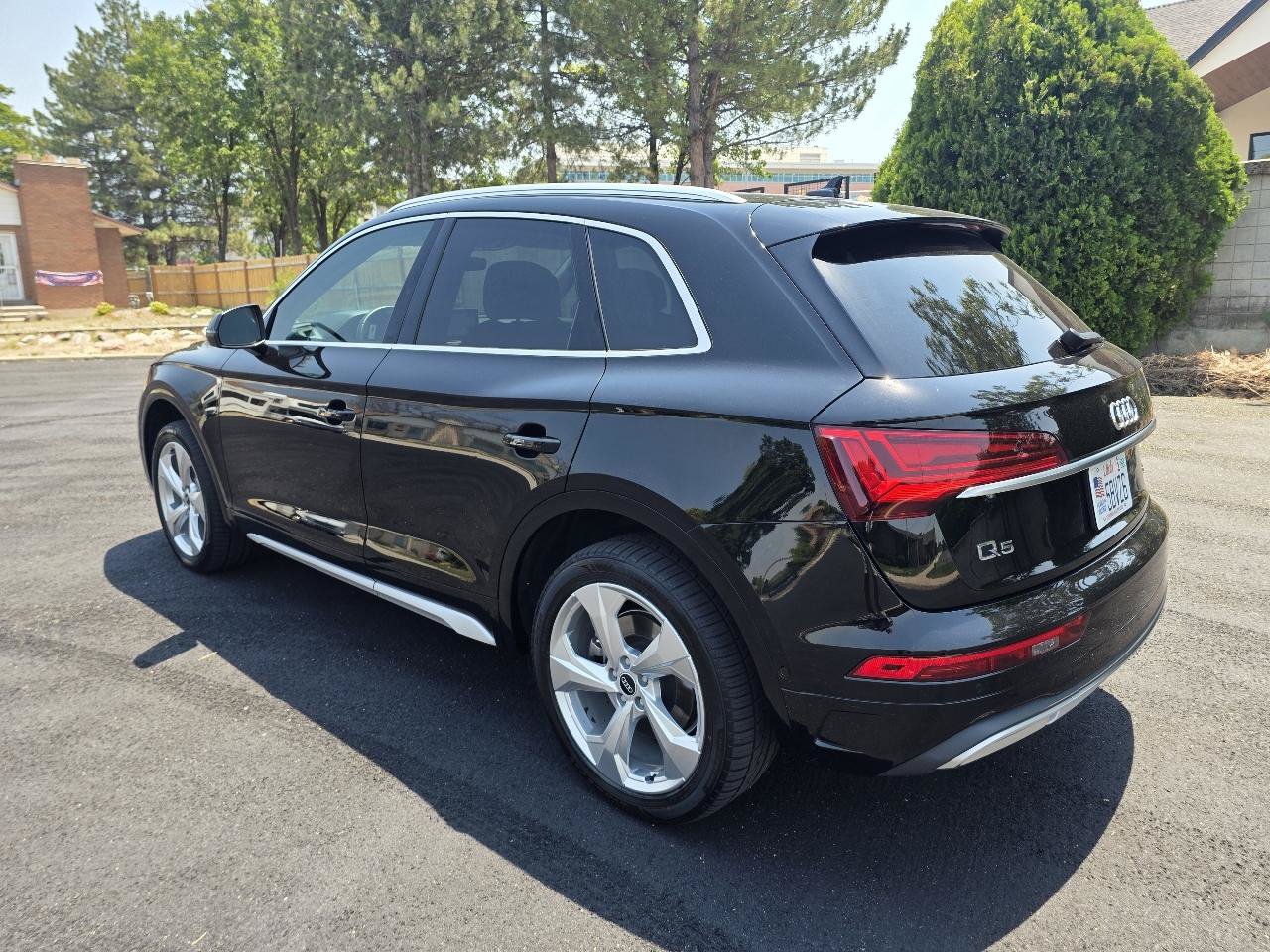 Used 2021 Audi Q5 Prestige AWD/4WD image 3