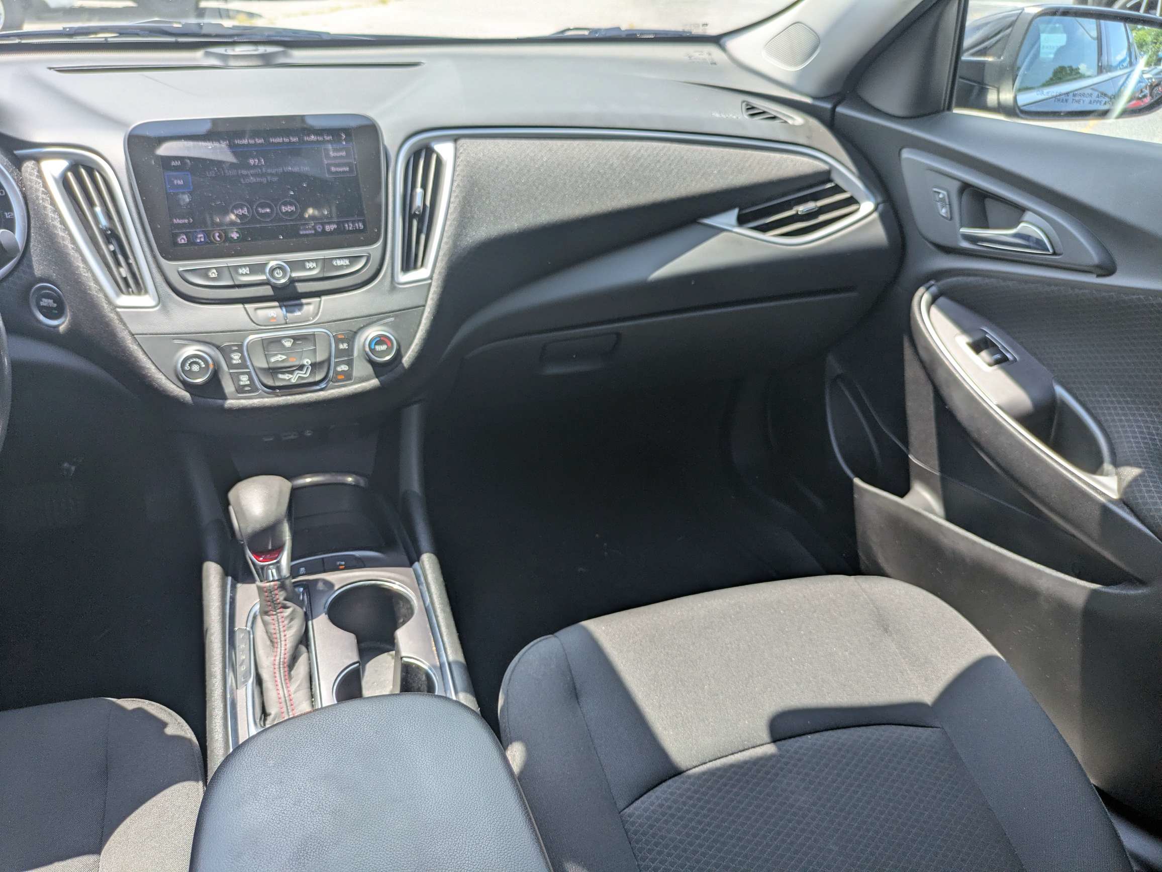 Used 2022 Chevrolet Malibu RS FWD image 17