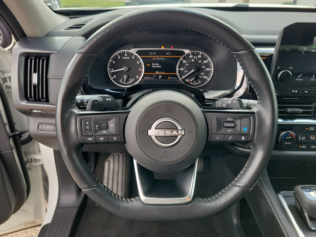 Used 2023 Nissan Pathfinder SL AWD/4WD image 22