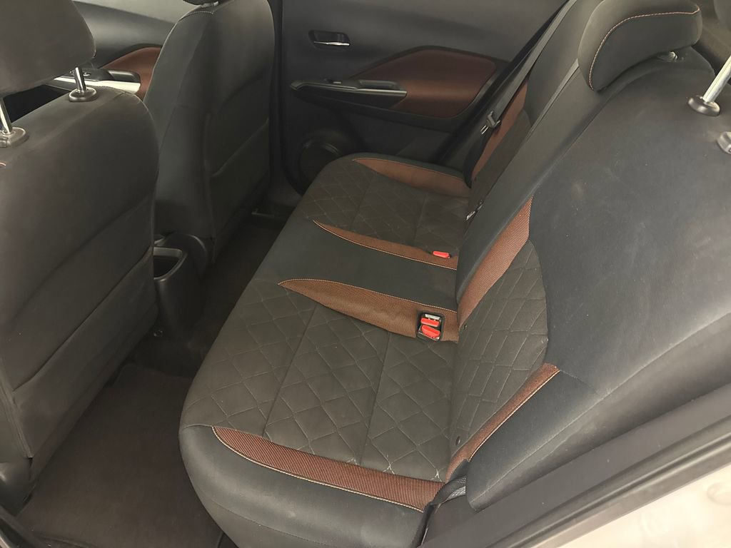 Used 2018 Nissan Kicks SR image 16