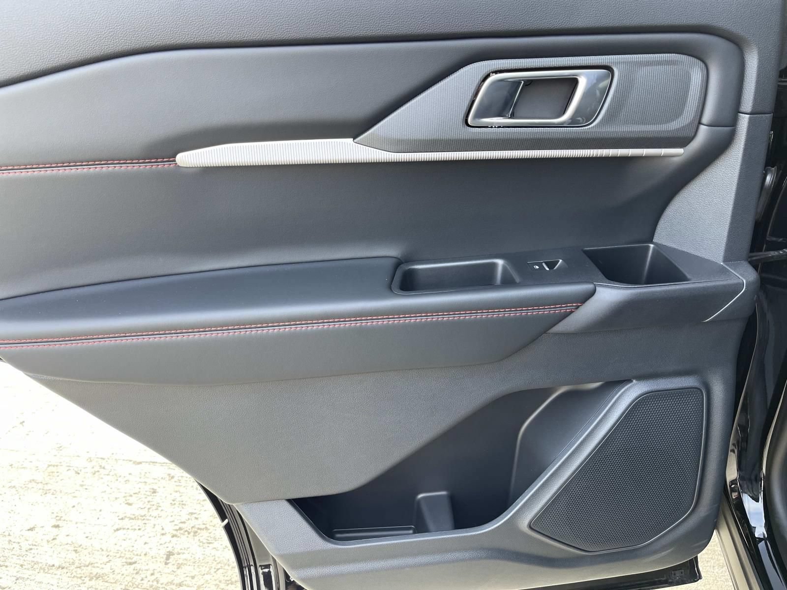 New 2026 Ford Explorer ST-Line w/ ST-Line Street Pack RWD image 13