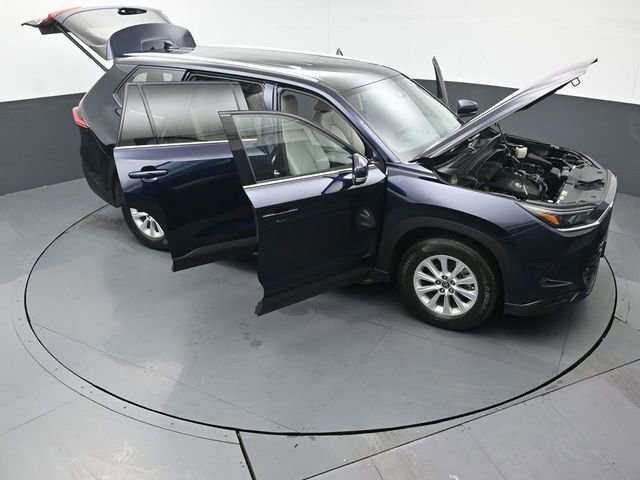 Certified 2024 Toyota Grand Highlander XLE image 57
