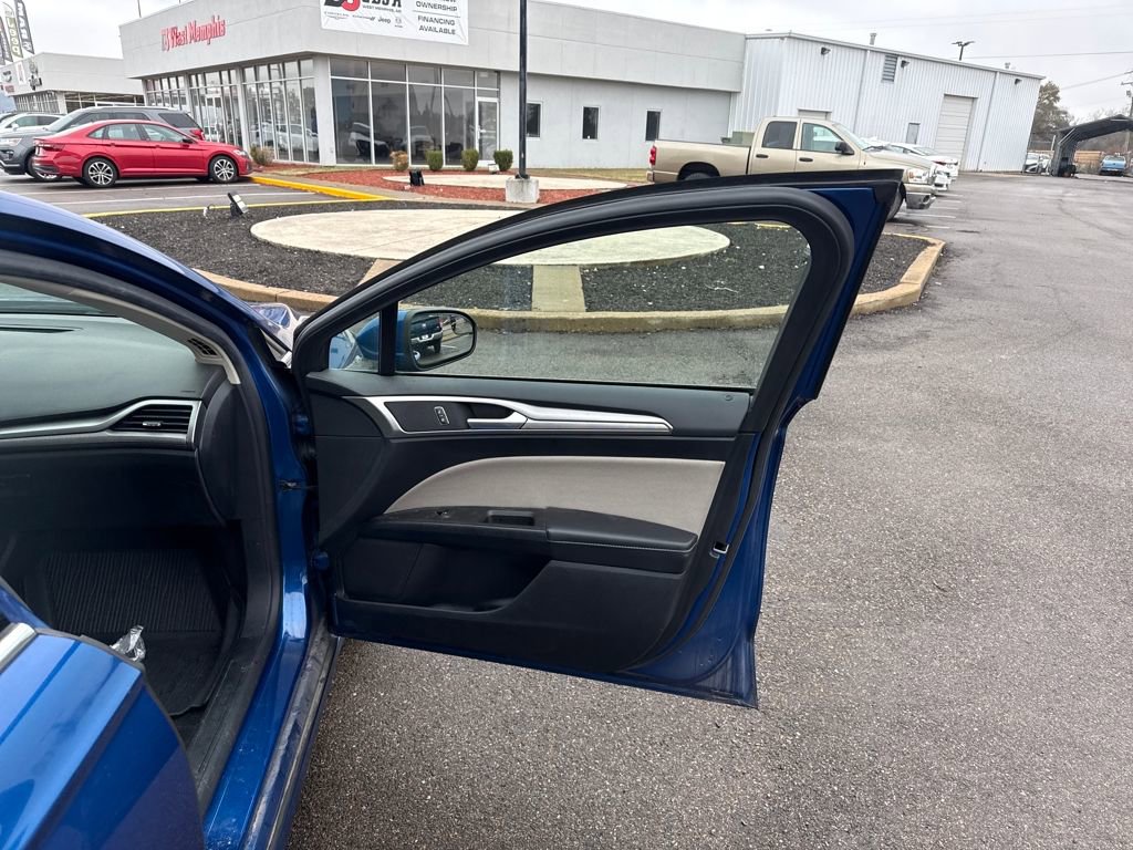 Used 2018 Ford Fusion S image 20