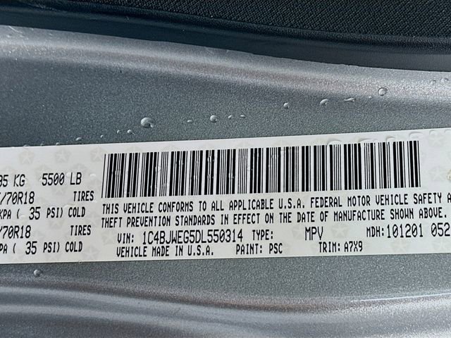 Used 2013 Jeep Wrangler Unlimited Sahara w/ Connectivity Group image 28