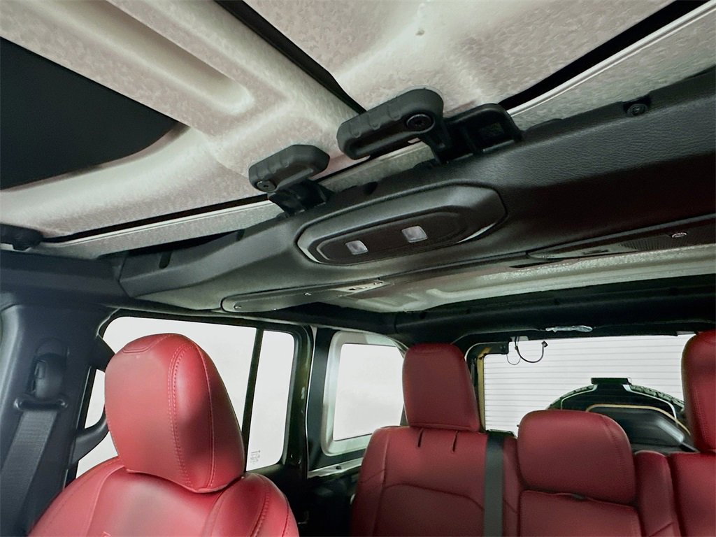Used 2024 Jeep Wrangler Unlimited Rubicon 392 image 21