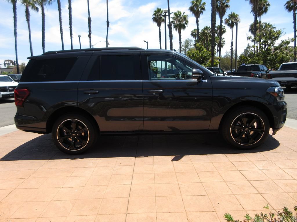 Certified 2024 Ford Expedition Limited AWD/4WD image 5