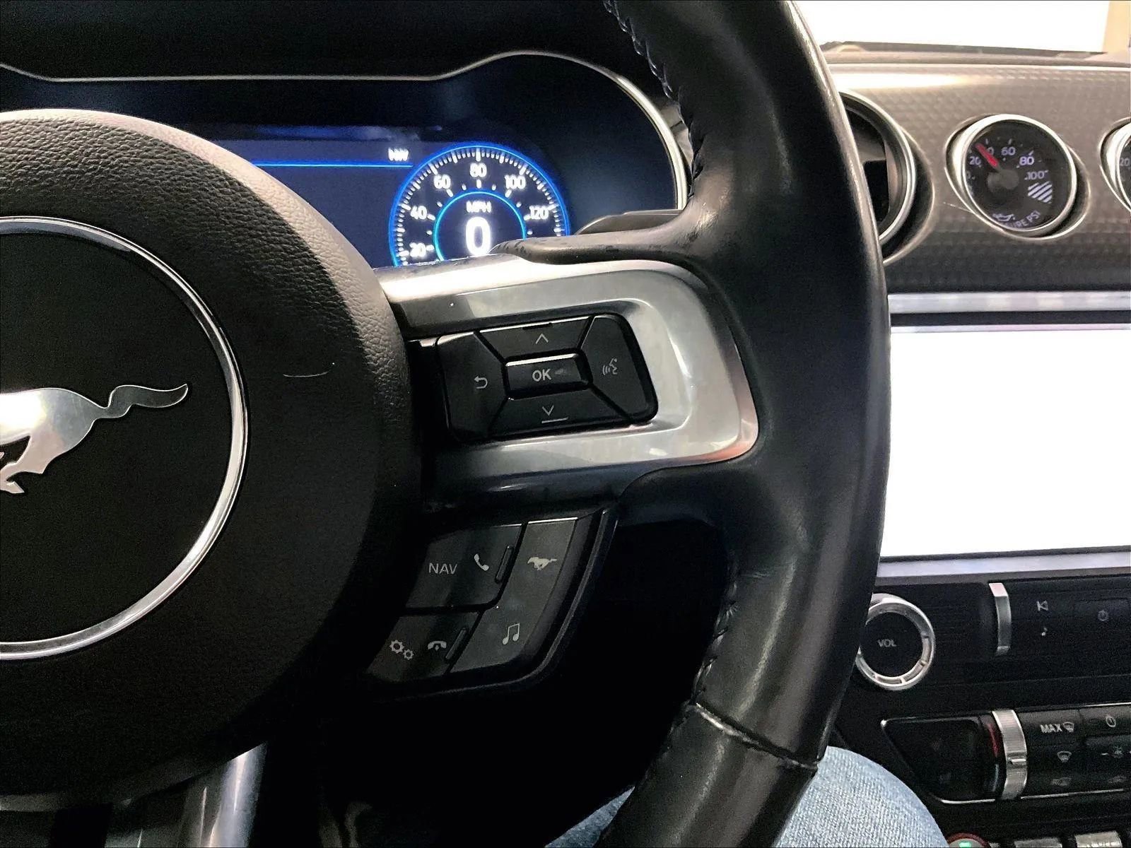 Used 2018 Ford Mustang GT Premium w/ GT Performance Package image 17