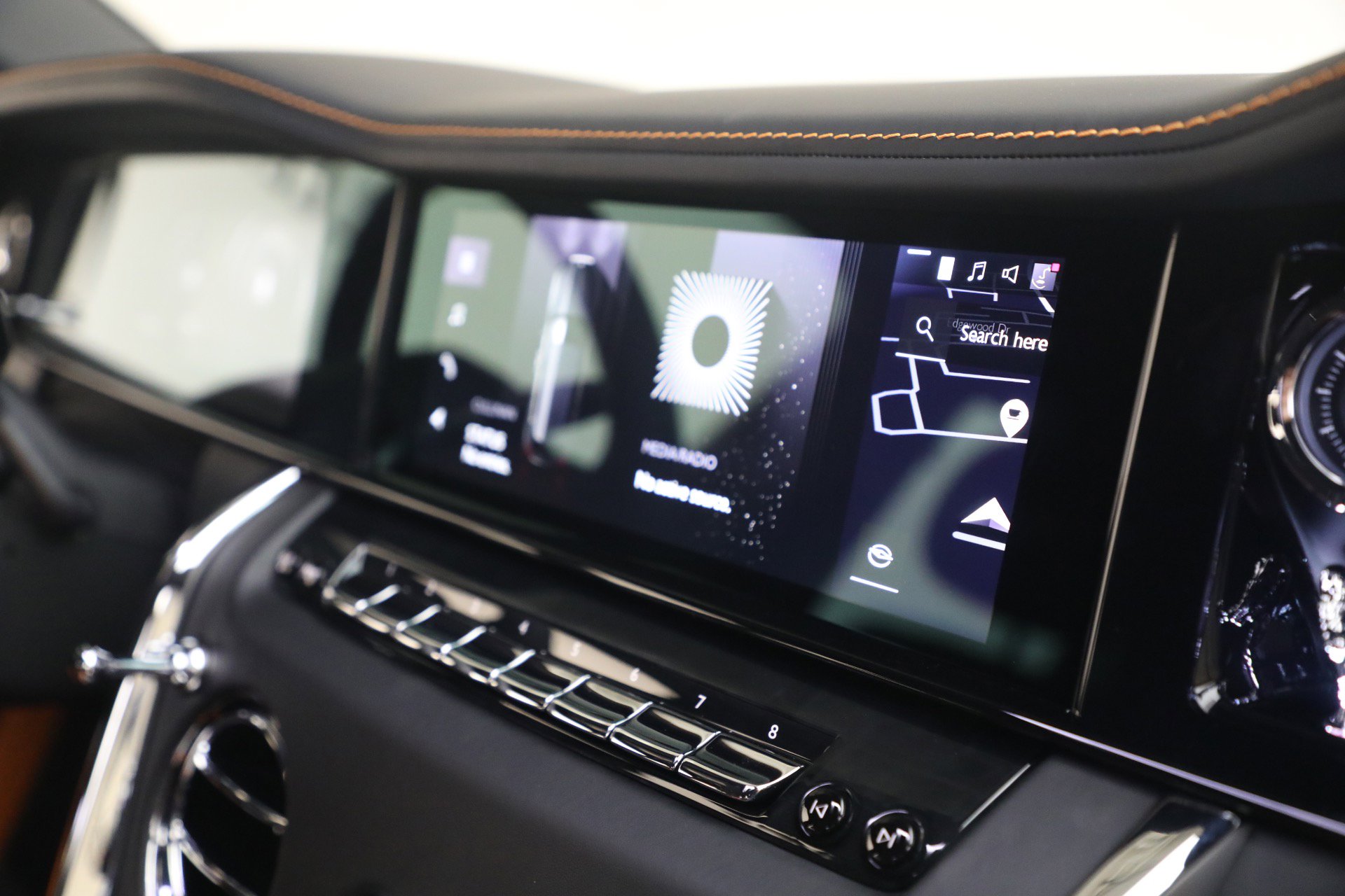 New 2026 Rolls-Royce Cullinan image 37