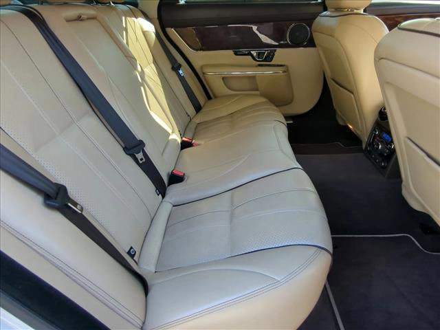 Used 2015 Jaguar XJ L Portfolio image 19