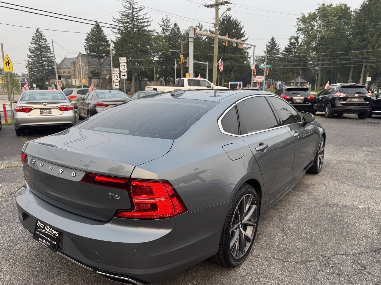 Used 2019 Volvo S90 T6 Momentum AWD/4WD image 6
