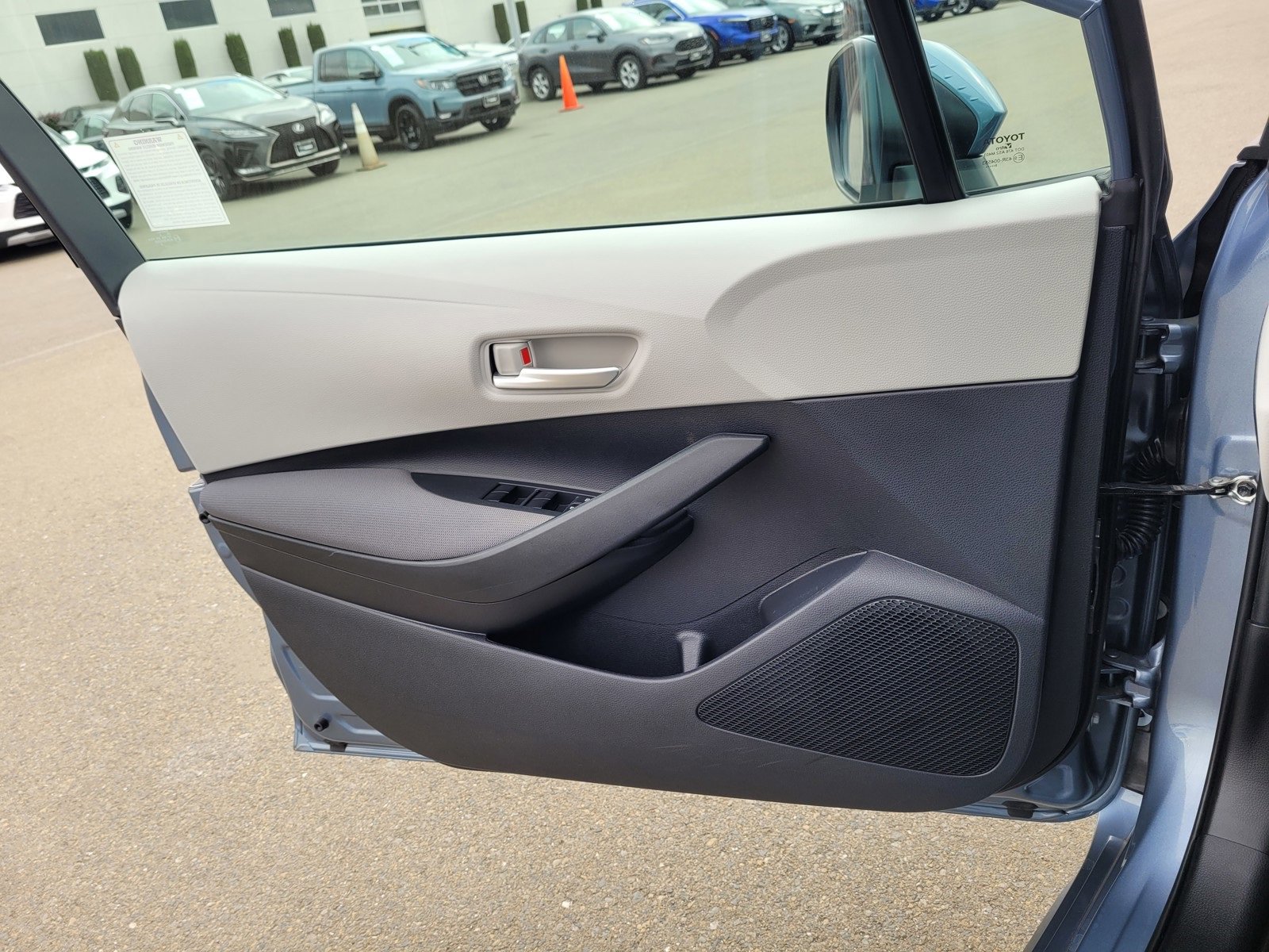 Used 2020 Toyota Corolla LE image 15