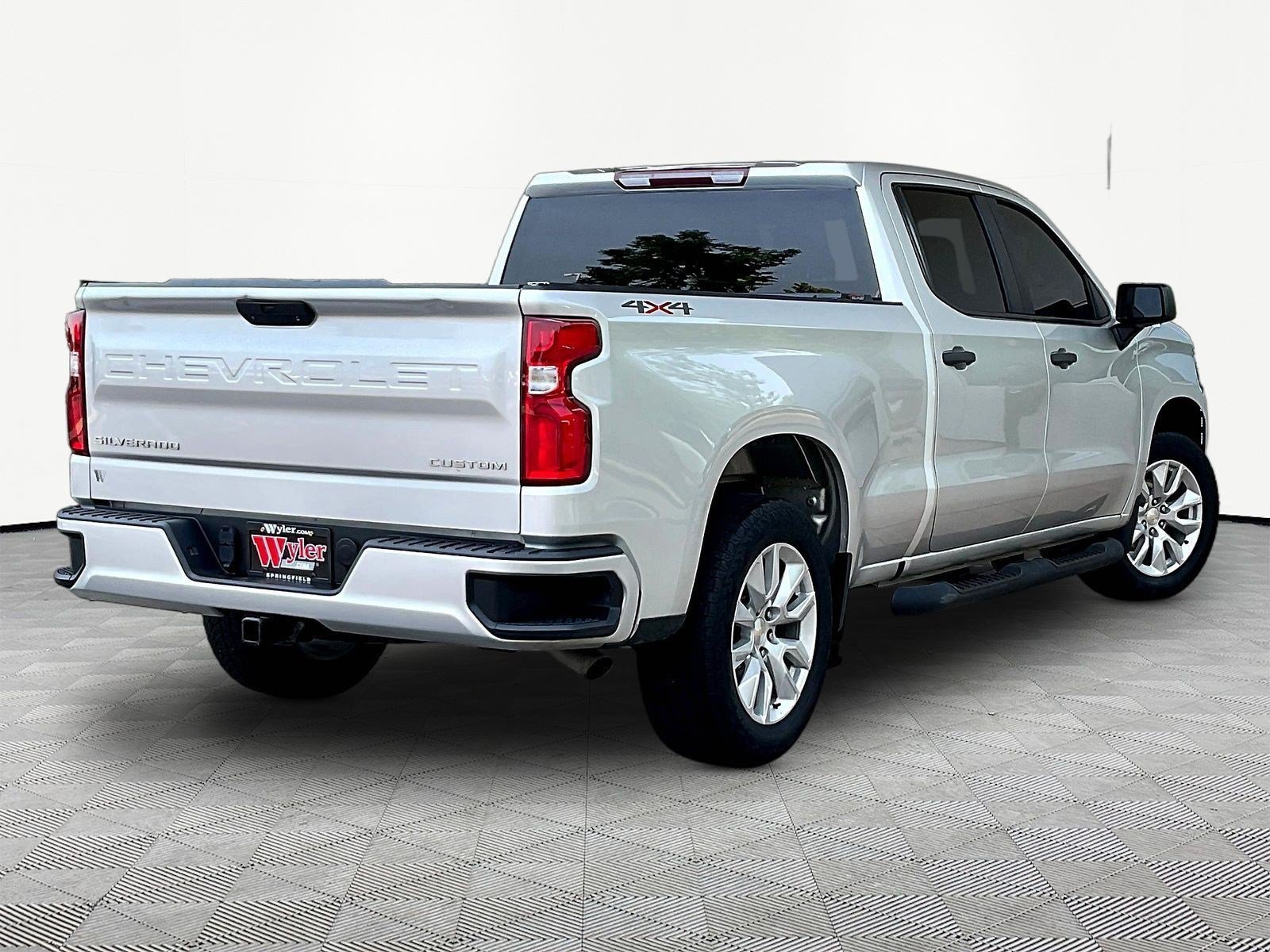 Used 2021 Chevrolet Silverado 1500 Custom AWD/4WD image 6