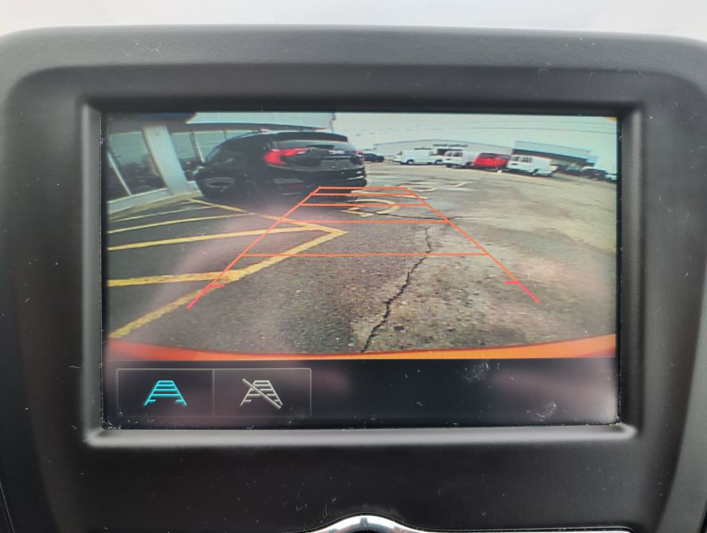 Used 2018 Chevrolet Equinox LS image 14