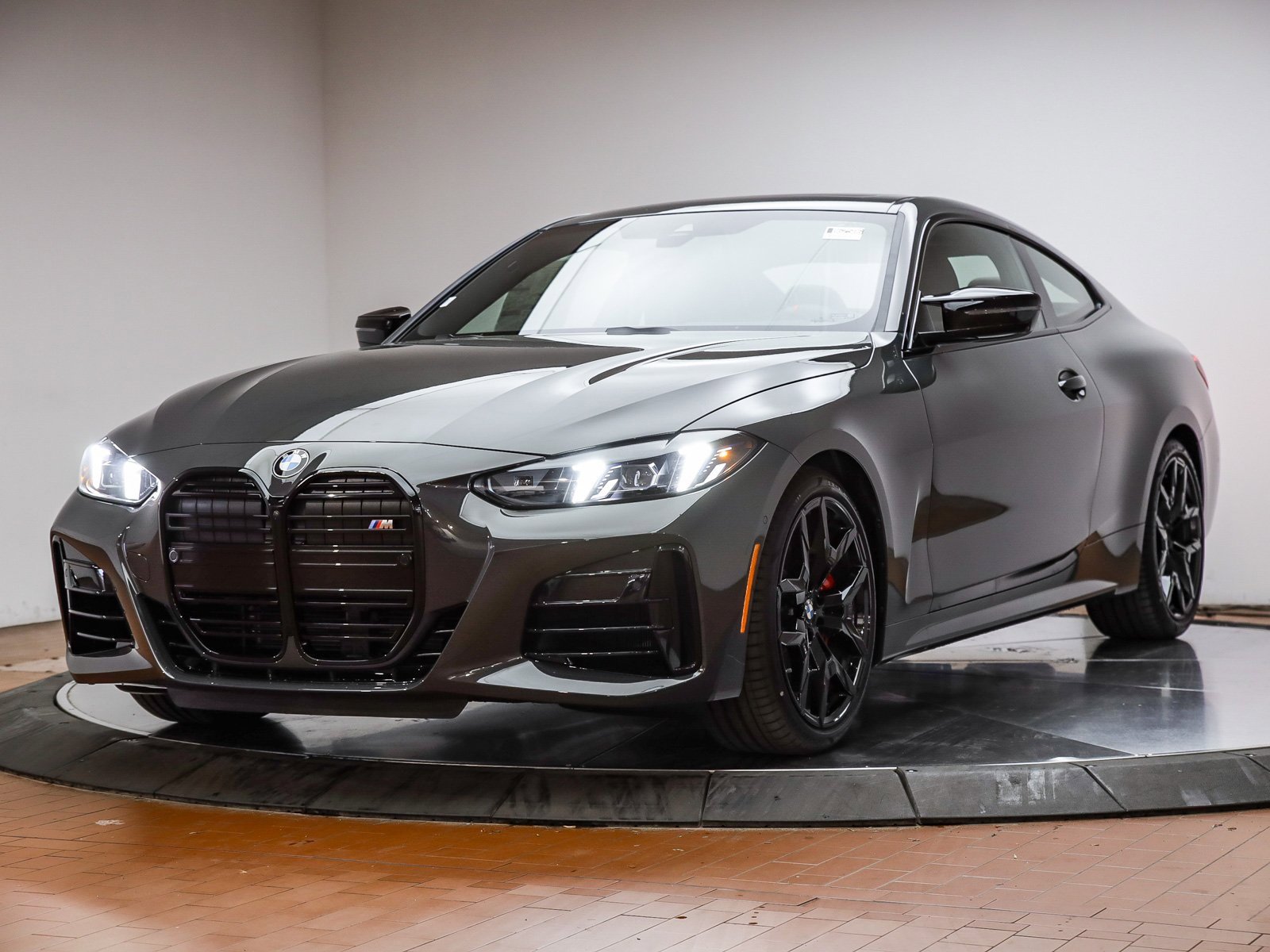 New 2025 BMW M440i Coupe w/ Premium Package