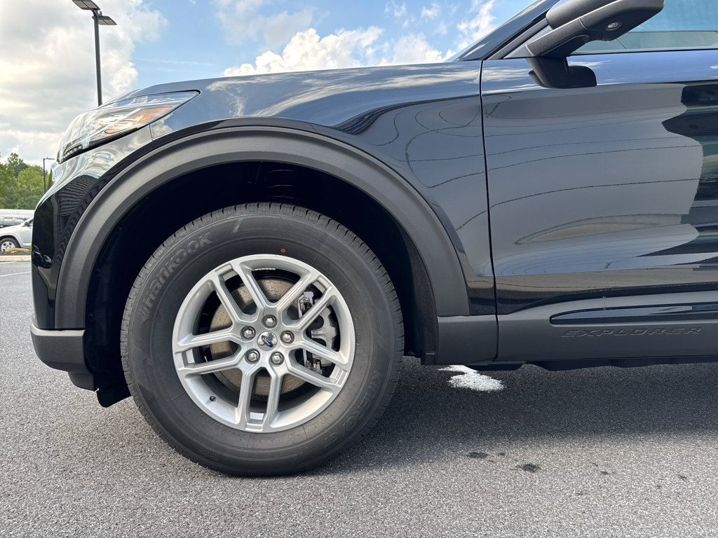 New 2026 Ford Explorer Active AWD/4WD image 18