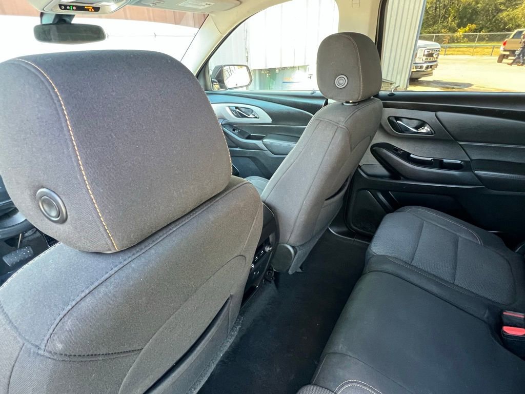Used 2020 Chevrolet Traverse LS image 16