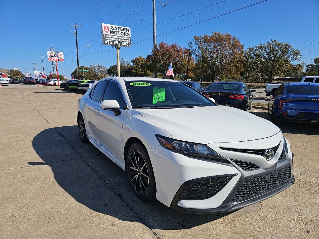 Used 2022 Toyota Camry SE