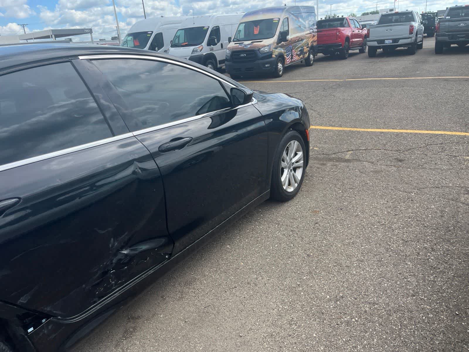 Used 2016 Chrysler 200 Limited FWD image 15