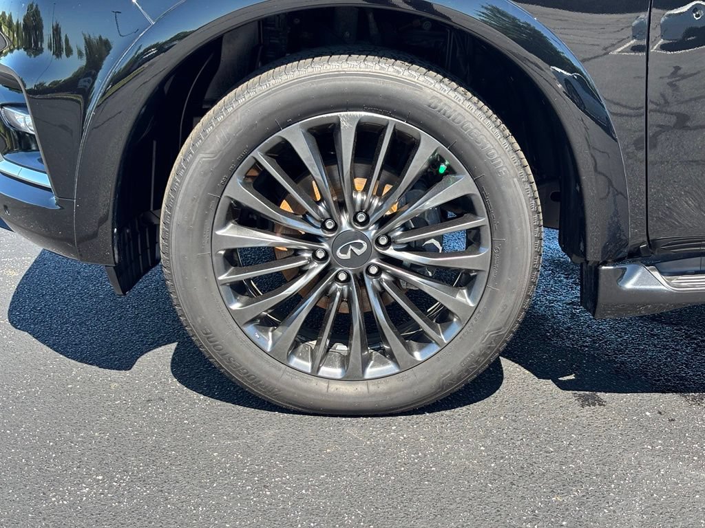 Used 2022 INFINITI QX80 Sensory w/ Cargo Package AWD/4WD image 11