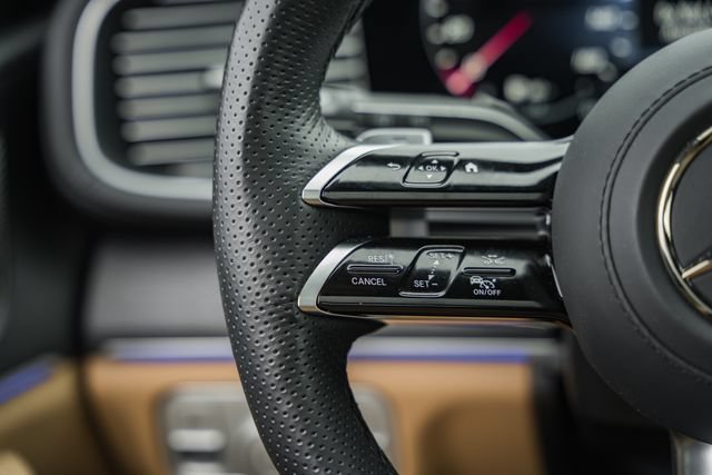 Certified 2025 Mercedes-Benz GLS 450 4MATIC image 33
