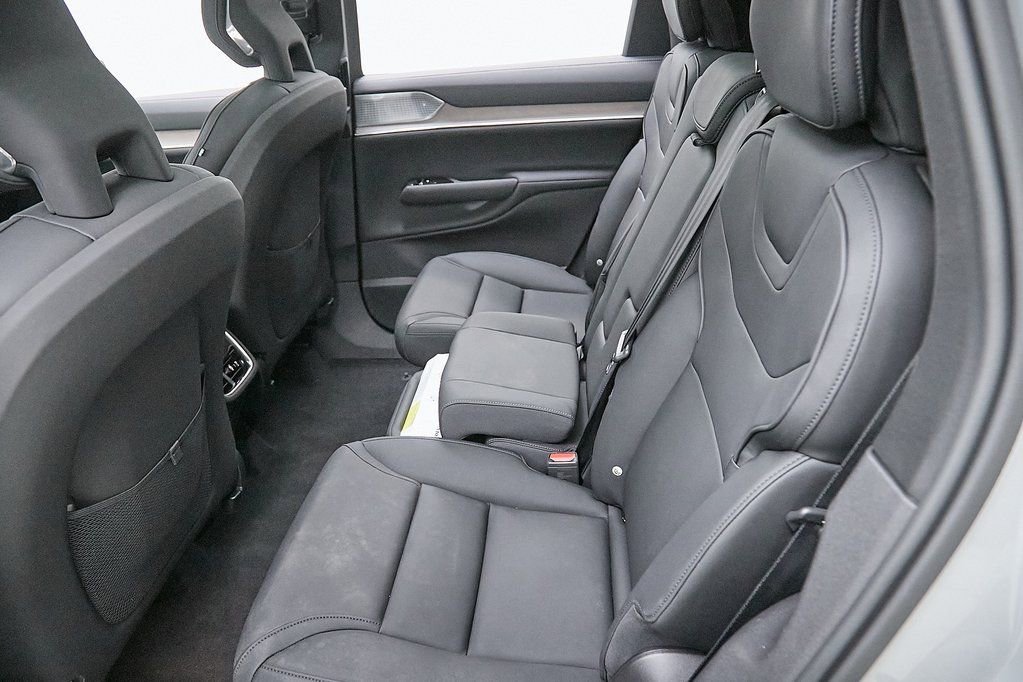 Certified 2025 Volvo EX90 Ultra image 25