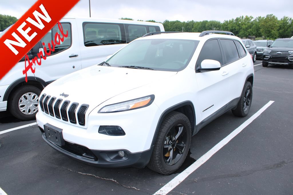 Used 2018 Jeep Cherokee Latitude w/ Altitude Package