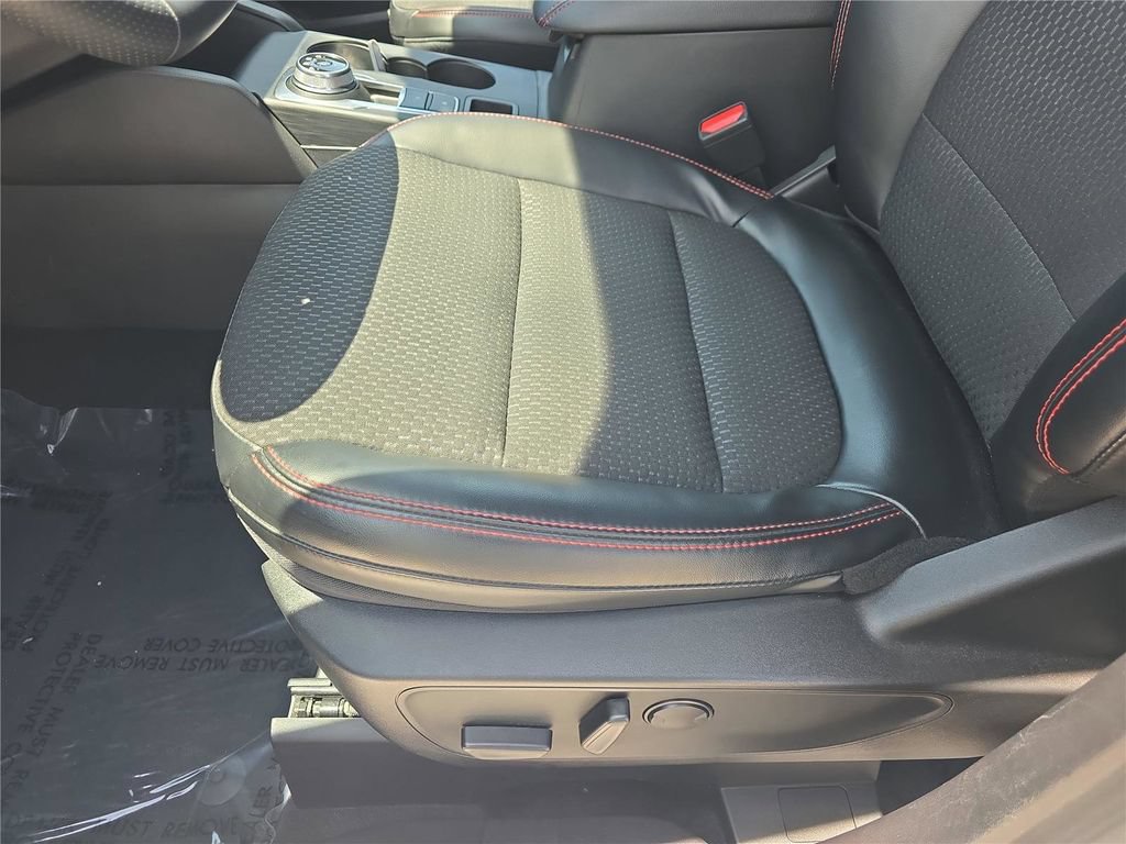 Used 2023 Ford Escape ST-Line Select w/ Tech Pack #2 AWD/4WD image 18