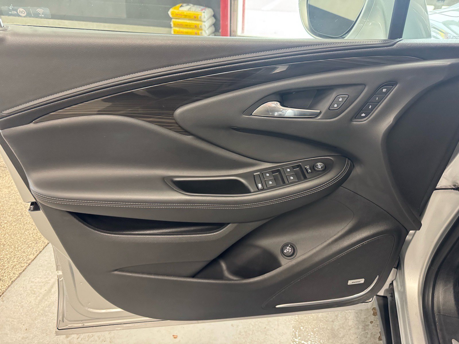 Used 2019 Buick Envision Premium w/ Driver Confidence Package image 15