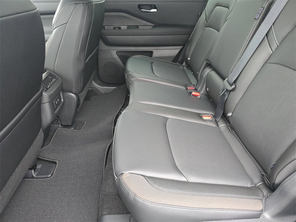 New 2026 Nissan Pathfinder SL w/ Cargo Package FWD image 20