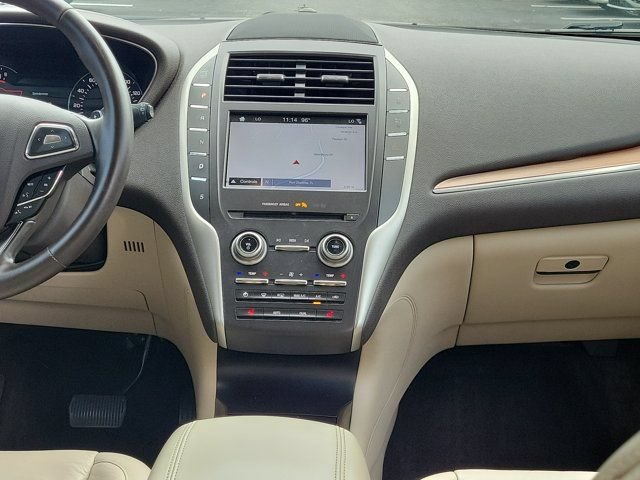 Used 2017 Lincoln MKC Select w/ Select Plus Package FWD image 5
