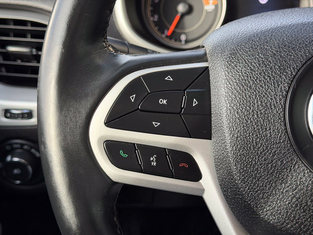 Used 2017 Jeep Cherokee Trailhawk AWD/4WD image 15