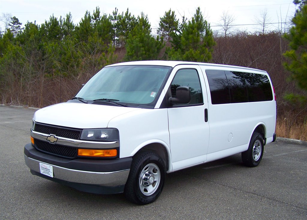 Used 2017 Chevrolet Express 2500 LT w/ LT Preferred Equipment Group