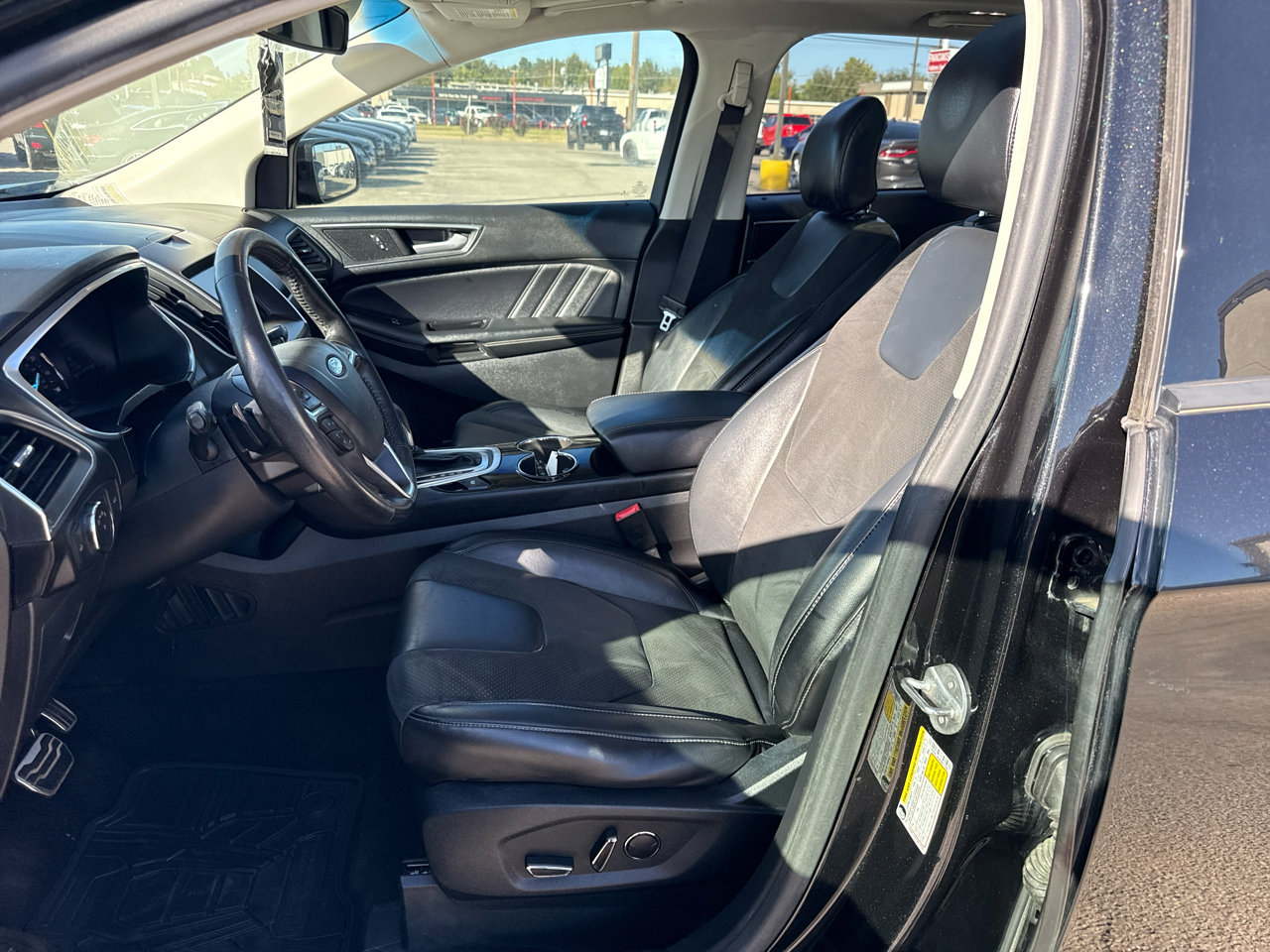 Used 2015 Ford Edge Sport w/ Equipment Group 401A FWD image 11