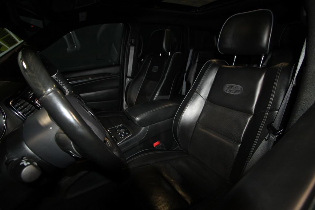 Used 2020 Jeep Grand Cherokee Overland image 4