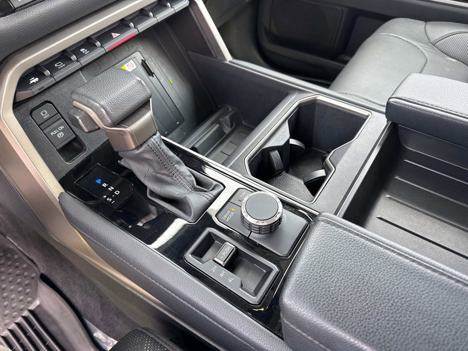 Used 2022 Toyota Tundra Limited AWD/4WD image 28