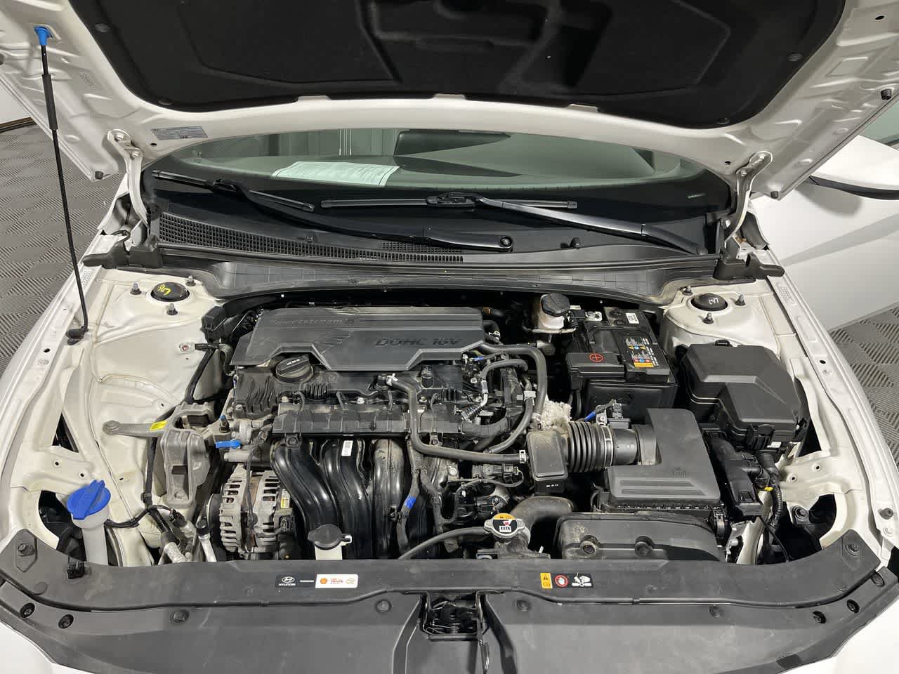 Used 2025 Hyundai Elantra SEL FWD image 12