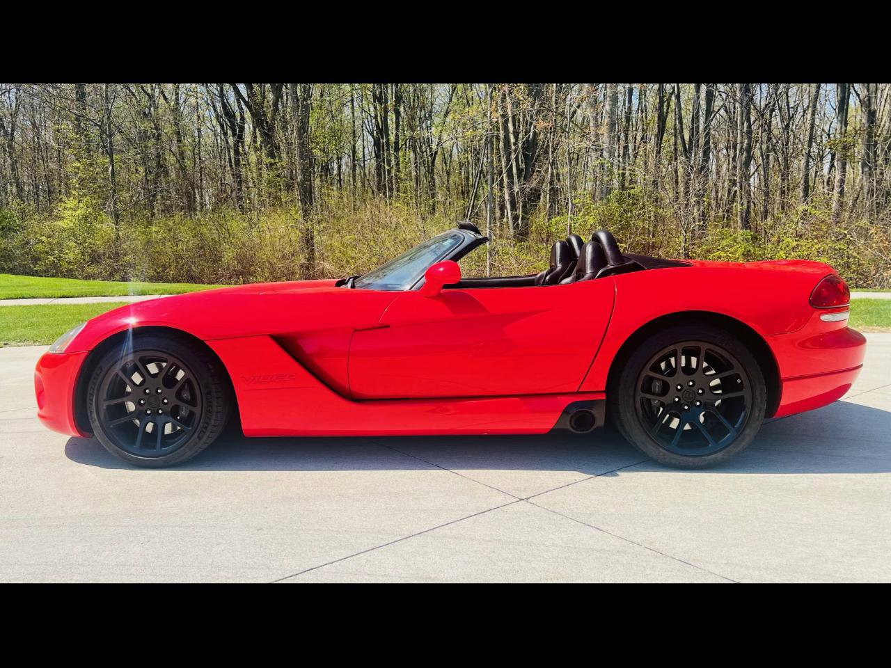 Used 2003 Dodge Viper SRT-10 RWD image 1