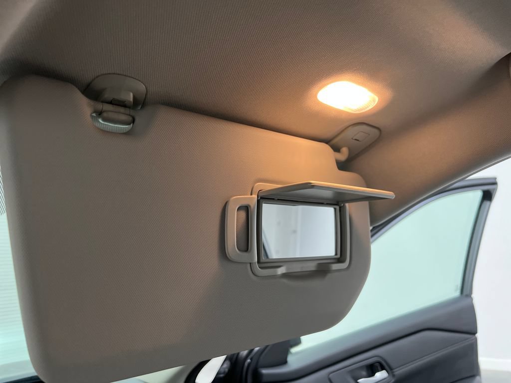 Used 2026 Nissan Rogue SL FWD image 65
