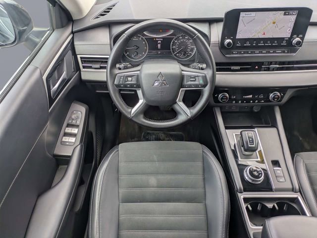 Used 2024 Mitsubishi Outlander SE FWD image 17