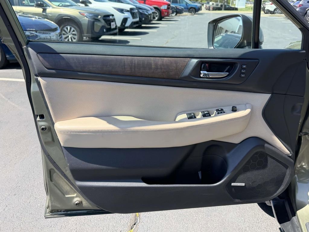 Used 2016 Subaru Outback 2.5i Limited image 16