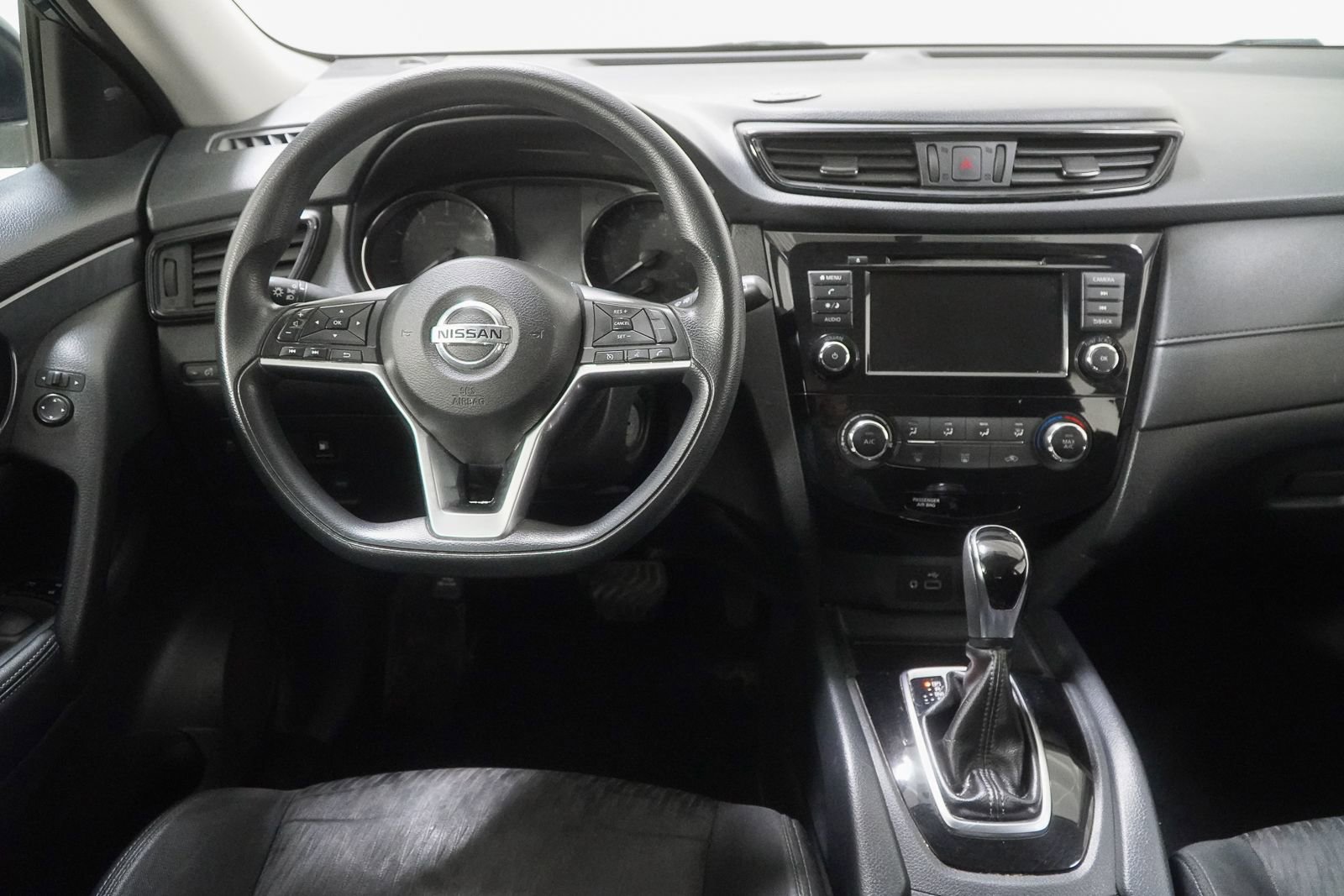 Used 2018 Nissan Rogue S image 22